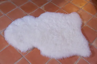 Peau de mouton, Blanc naturel 90/100cm de long, poils courts