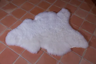 Peau de mouton, Blanc naturel 90/100cm de long, poils courts