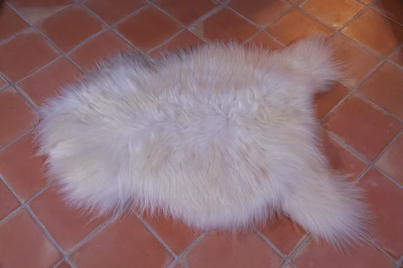 Peau de mouton, Blanc naturel 100-110cm de long