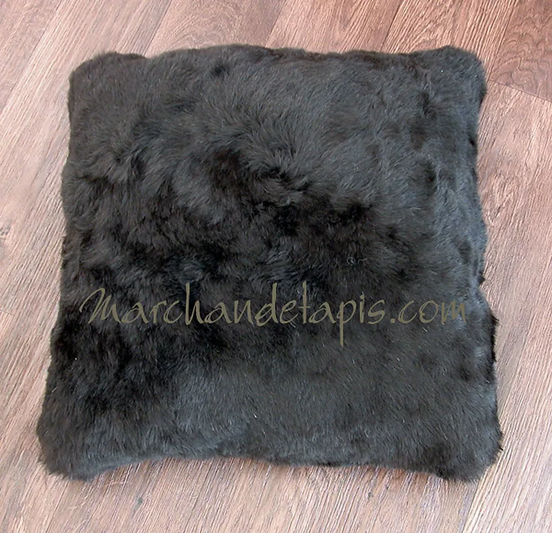 Coussin peau de mouton. Noir Marron poils courts