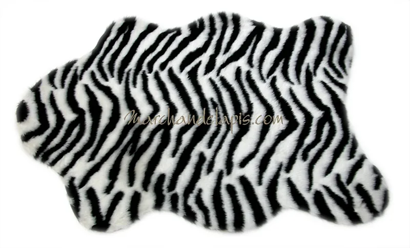 Tapis enfant imitation peau de Zèbre