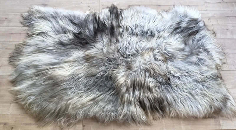 Tapis peau de mouton, 4 peaux, Gris naturel - TPM-IS-4P-GN-PL-0418