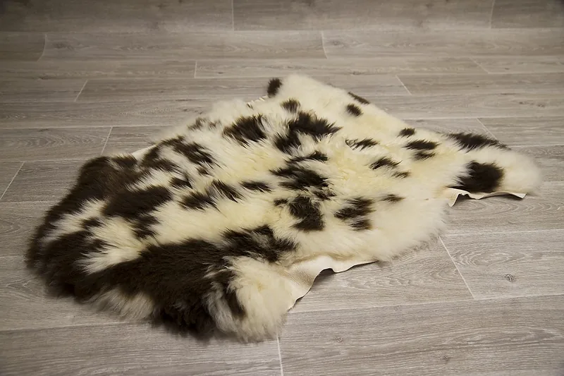 Peau de mouton UK 90/100cm 12-23-UK3