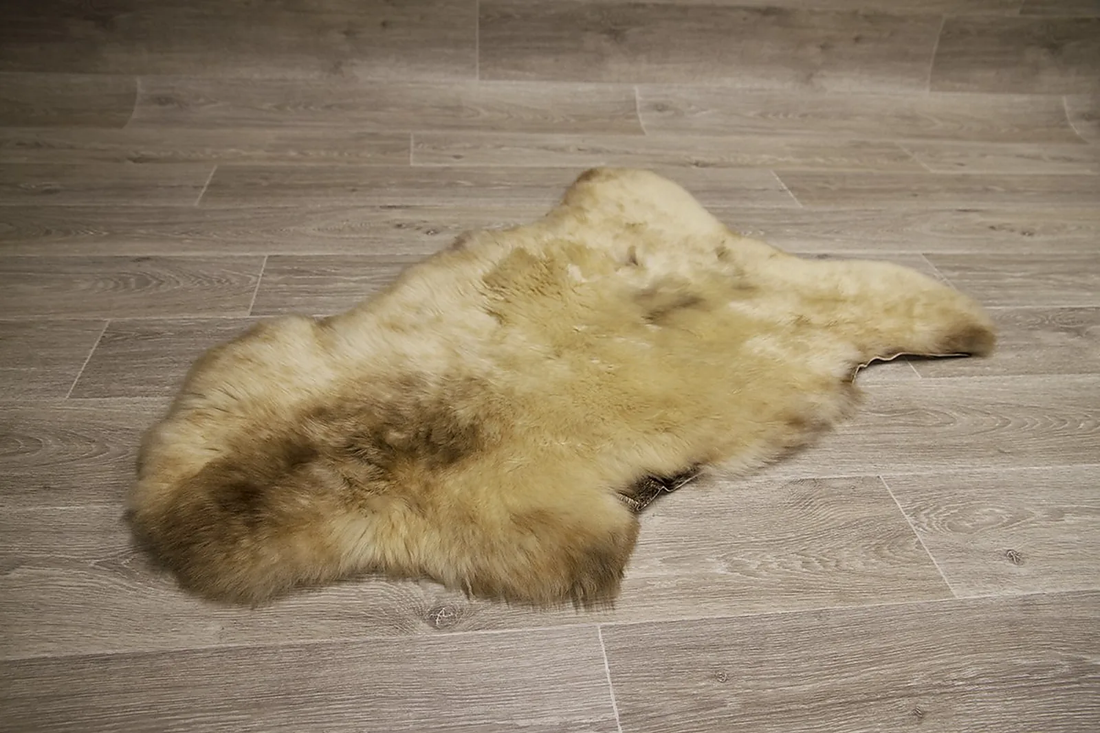 Peau de mouton UK 90/100cm 12-23-UK6