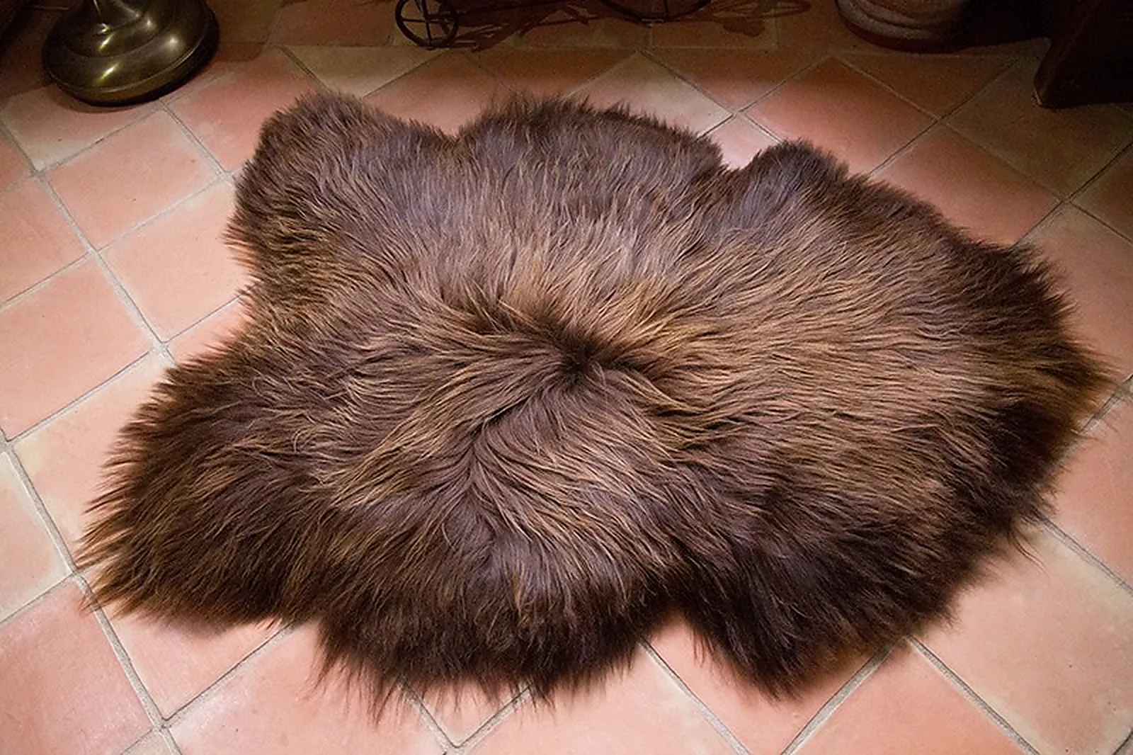 Peau de mouton Islande Poils longs Marron rustique naturel - 100/110cm 25-02