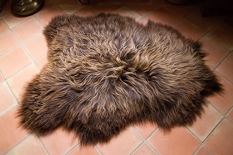 Peau de mouton Marron rustique naturel IS-PL-MRN-3-0126