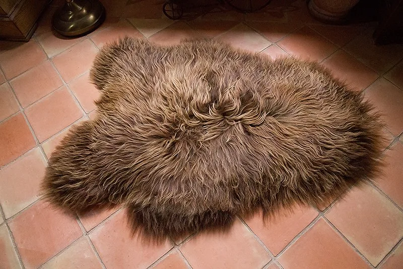Peau de mouton Marron rustique naturel IS-MRN-6-0126