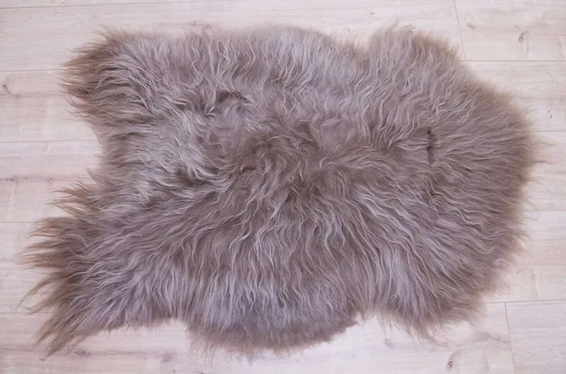 Peau de mouton Gris teinté IS-GT-1011-1